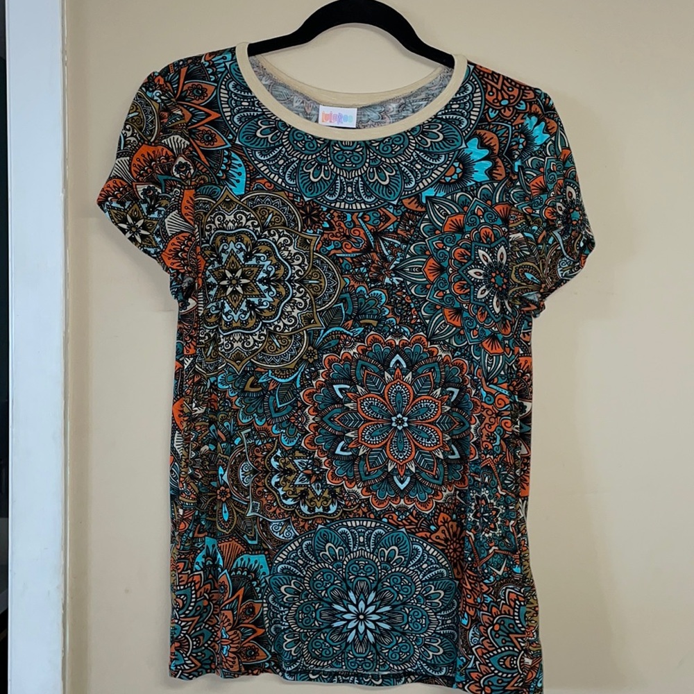 EUC LuLaRoe Olive Tee XS
